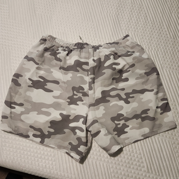 Gymshark medium shorts - Picture 3 of 4